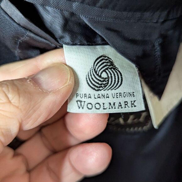 Canali Boyds Size 42R ? Black Italian Designer Blazer Sport Coat Normcore FLAWS - Picture 12 of 14